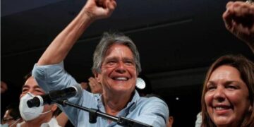 غييرمو لاسو يعلن فوزه بالانتخابات الرئاسية في الإكوادور