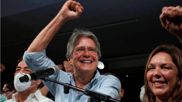 غييرمو لاسو يعلن فوزه بالانتخابات الرئاسية في الإكوادور