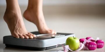 طبيبة تكشف سببا مفاجئا لزيادة الوزن