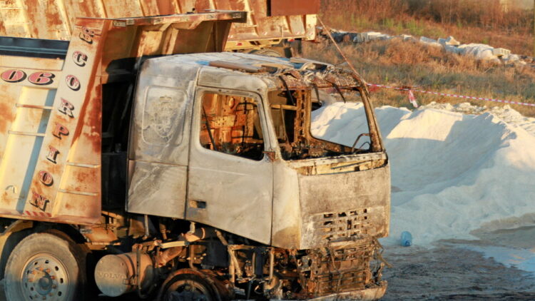 4 شبان من عائلة واحدة.. وفتاة تتعرف على جثة خطيبها من محبسه.. انفجار عكار يخلف قصصا أليمة