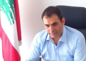 الحل الوحيد للازمة اللبنانية، وخفض الدولار وعودة الودائع