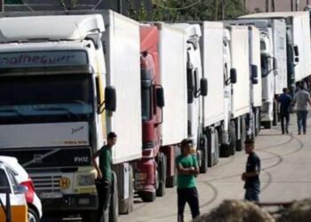 أسس دخول وخروج السيارات العربية والأجنبية لنقل البضائع إلى الخارج!