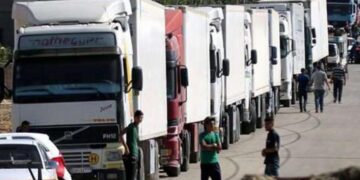 أسس دخول وخروج السيارات العربية والأجنبية لنقل البضائع إلى الخارج!