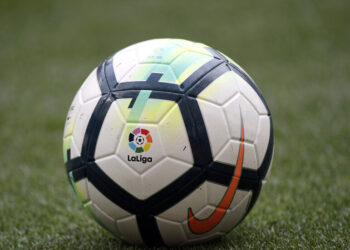 أندية إسبانية تقيل مدربيهما لمحاولة النجاة من الهبوط