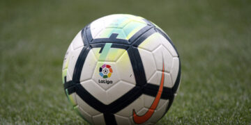 أندية إسبانية تقيل مدربيهما لمحاولة النجاة من الهبوط