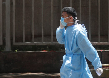 أهم عرض من أعراض الإصابة بكورونا خلال الموجة الثالثة