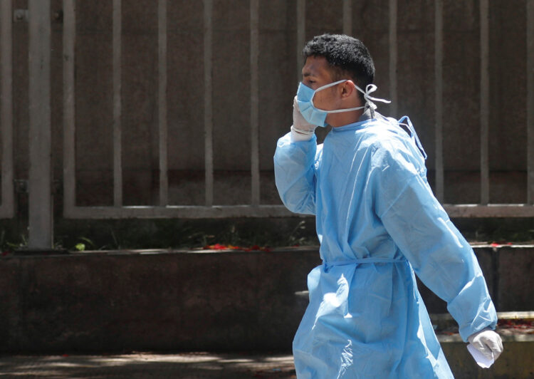 أهم عرض من أعراض الإصابة بكورونا خلال الموجة الثالثة