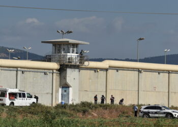 إسرائيل.. تكليف لجنة حكومية بالتحقيق في ملابسات هروب السجناء الفلسطينيين