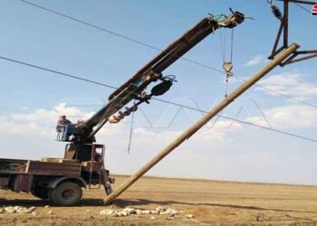 إصلاح أعطال وصيانة مراكز التحويل وخطوط توتر الكهرباء في القامشلي