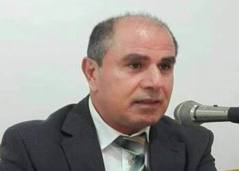 إياد خزعل : تجربة تمزج النص العمودي وقصيدة النثر