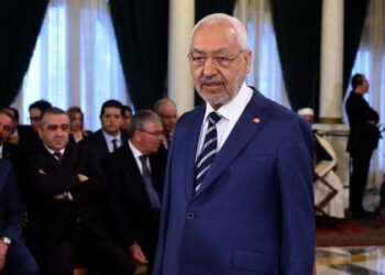 الأزمة السياسية في تونس بازدياد .. والنهضة تسعى لإقصاء الرئيس