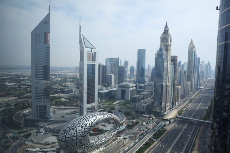 الإمارات: منح الإقامة الذهبية لهذه الفئة من المقيمين في البلاد!