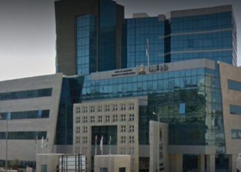 الاحتلال يواصل جرائمه بحق الفلسطينيين وممتلكاتهم