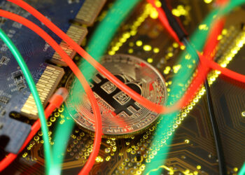 “البيتكوين” السوقية تقترب من مستوى “خيالي”