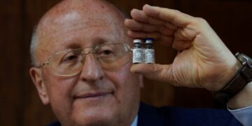 الحديث عن لقاح جديد لعلاج “كوفيد-19” ونهاية الجائحة