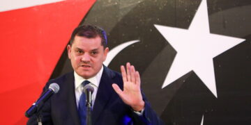 الدبيبة يتلقى برقتي تهنئة من الملك سلمان وولي عهده