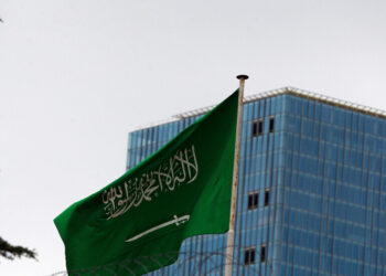 السعودية تحظر دخول الفواكه والخضر من لبنان أو نقلها عبر أراضيها