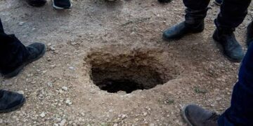 الشرطة الإسرائيلية تشتبه بضلوع سجانين في هروب الأسرى الفلسطينيين الستة