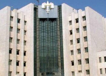 العدل : استمرار عمل المحاكم وبقاء القضاة على رأس عملهم