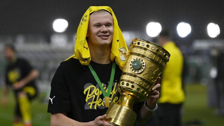 “الفتى الذهبي” هالاند “يدمر” مدافع لايبزيغ