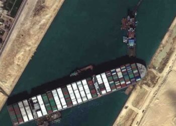 الكشف عن سبب جنوح سفينة “إيفر غيفن”