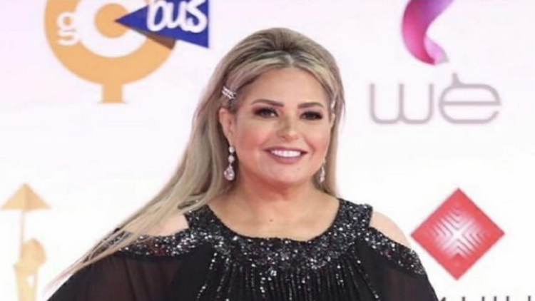 الكشف عن سبب خلع الفنانة صابرين الحجاب!