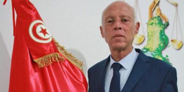 تونس.. أوامر رئاسية بحظر التجول وتعطيل العمل بعدة مؤسسات