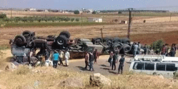 حماه: تدهور قاطرة ومقطورة محملة بأطنان من القمح