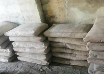 حمص: ضبط 150 كيس إسمنت أسود مخالفاً