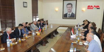 رئيس جامعة دمشق يبحث مع وفد روسي تطوير التعاون العلمي والأكاديمي بين البلدين