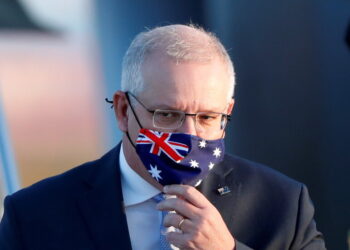 رئيس وزراء أستراليا يعتذر لموظفة زعمت اغتصابها في البرلمان