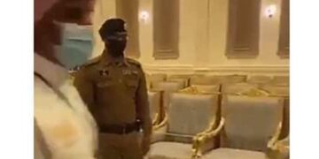 سعودي يقتل مصريا ويصيب آخر