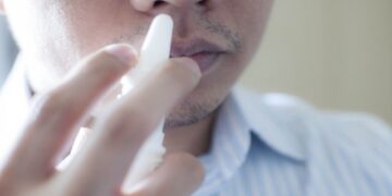 علماء يبتكرون رذاذا قد يقتل الفيروس التاجي في دقيقة واحدة