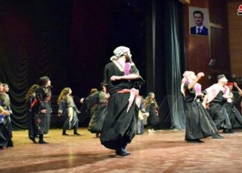 عمل استعراضي لفرقة نيرفانا على مسرح قصر الثقافة بحمص