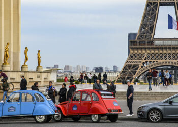 فرنسا: رفع حظر التجول كلياً و إلغاء إلزامية ارتداء الكمامات