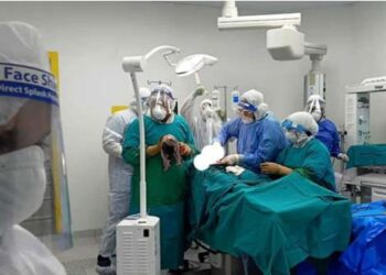 فريق طبي يستخرج جنينا من بطن رضيعة عمرها 7 أيام