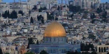 “فلسطين النيابية” تدين تعطيل مكبرات الصوت في الأقصى