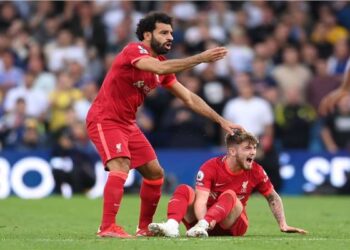 قائد ليفربول يخضع لعملية جراحية