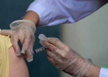 قصة أميركي مع اللقاح