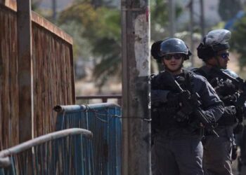 قوات الاحتلال تقتحم الأقصى وتقوم بحملات اعتقال