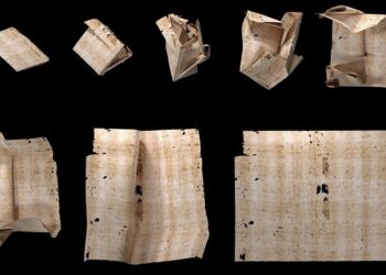 لأول مرة قراءة رسائل قديمة دون فتحها