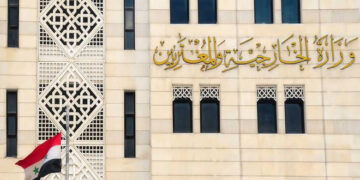 “لا تقبلوا أو تعانقوا الدجاج” توصية طبية للأميركيين