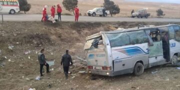 مجموعة إرشادات لتفادي حوادث السير