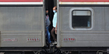 مصر.. إصابات إثر خروج قطار عن القضبان