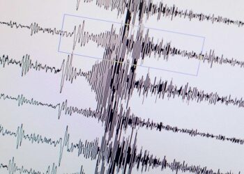 هزة أرضية تضرب وسط إيران