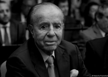 وفاة الرئيس الأرجنتيني الأسبق كارلوس منعم