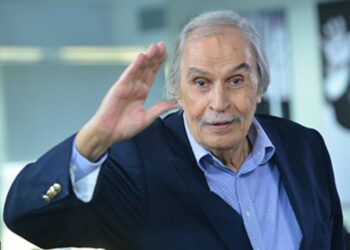 وفاة الفنان المصري عزت العلايلي عن عمر 86 عاماً