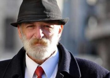 قال جورج ثم استقال