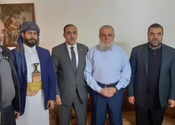 السفير اليمني يلتقي الشيخ عزام في دمشق