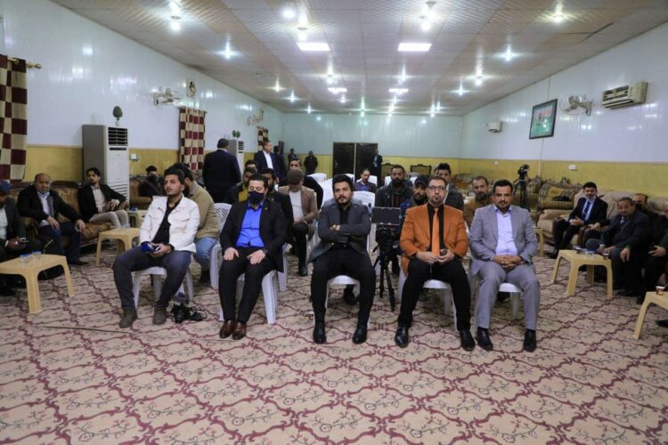 العراق_ محافظ النجف يعقد اجتماعاً مع الصحفيين للرقي بواقع الإعلام